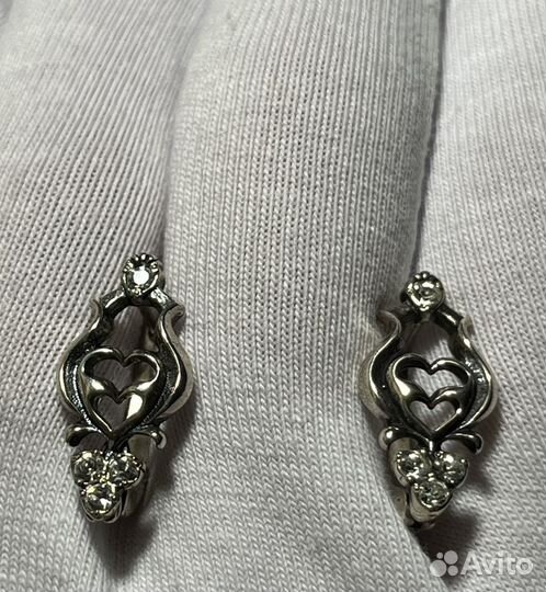 Серебряные серьги с кристаллами Swarovski