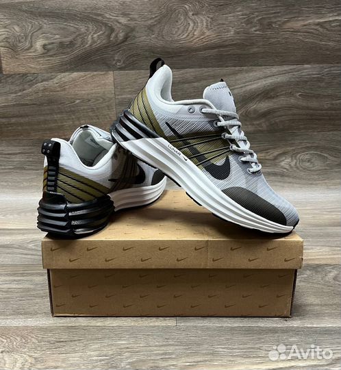 2 Кроссовки Nike Lunar Roam