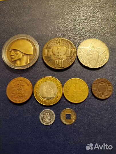 Жетоны, значки