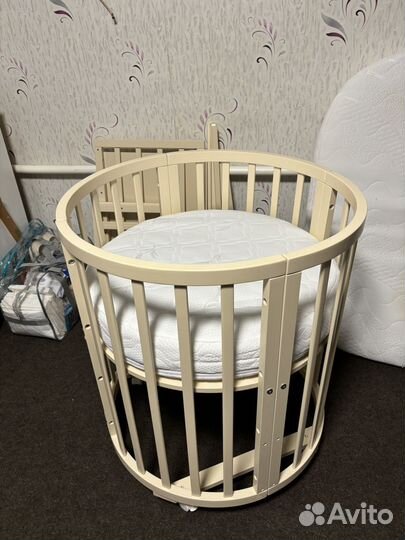 Детская кроватка трансформер с маятником