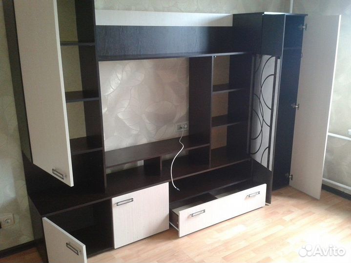 Гостиная с платяным шкафом Венге