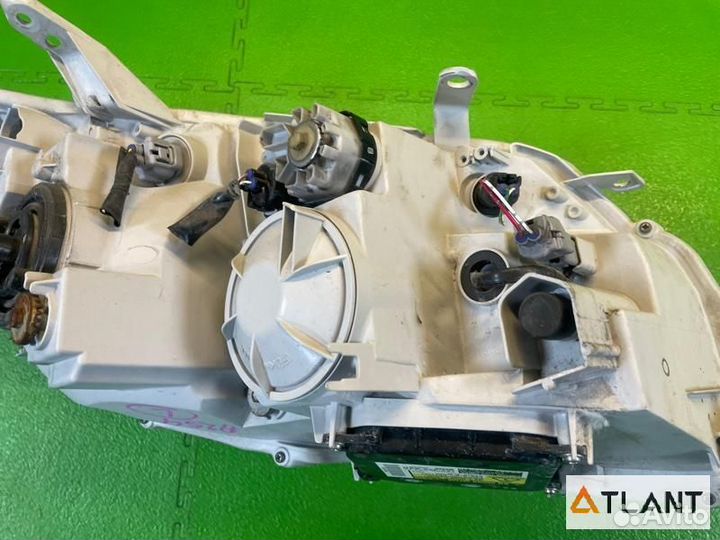 Фара передняя левая toyota corolla axio