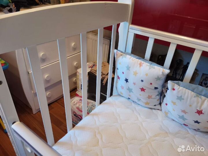 Детская кроватка