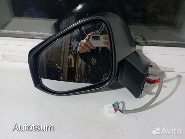 Зеркало левое Toyota Rav 4 50