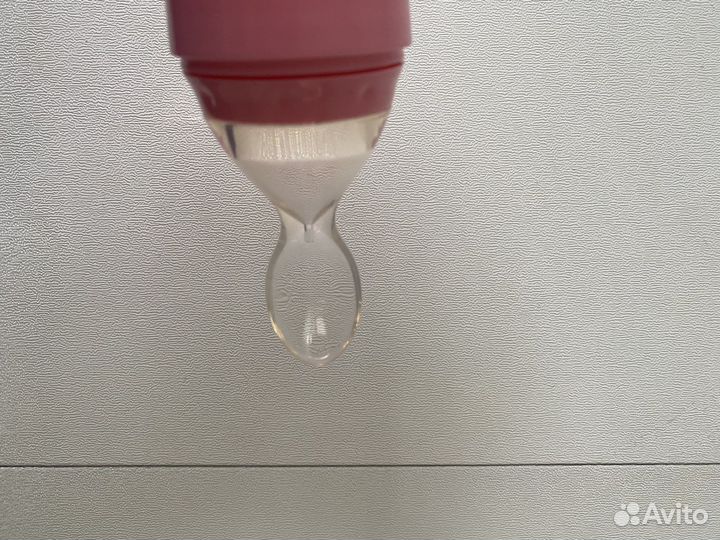 Силиконовая бутылочка с ложечкой