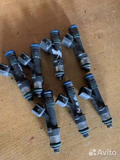 Форсунка топливная Cadillac Srx 265 4.6 I.H2Y8