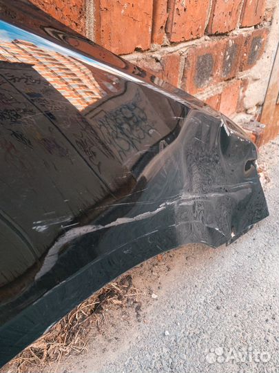 Крыло переднее правое на mitsubishi lancer 10