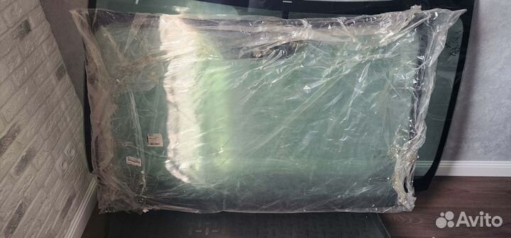 Стекло лобовое