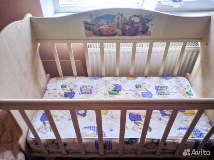 Детская кроватка