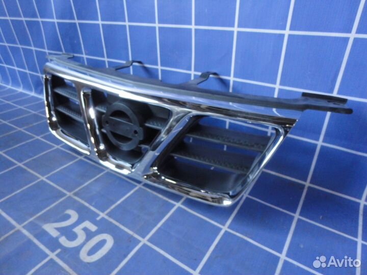 Решетка радиатора Nissan X-Trail T30