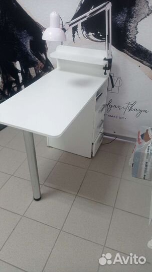 Продам стол для маникюра