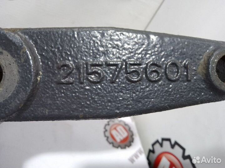 Кронштейн крепления передней рессоры правый Renaul