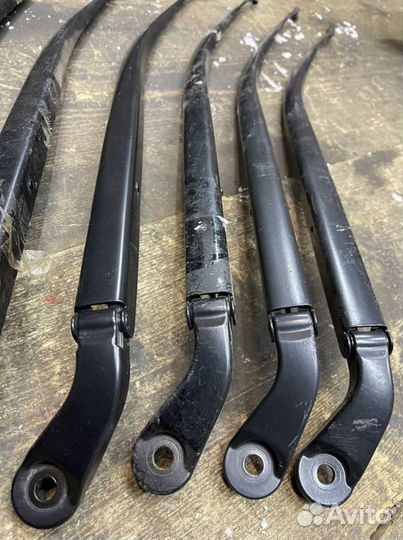 Поводок стеклоочистителя Toyota Camry 50