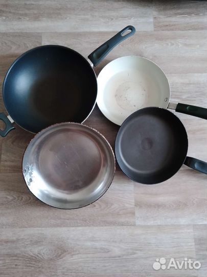 Сковородки б/ у- много