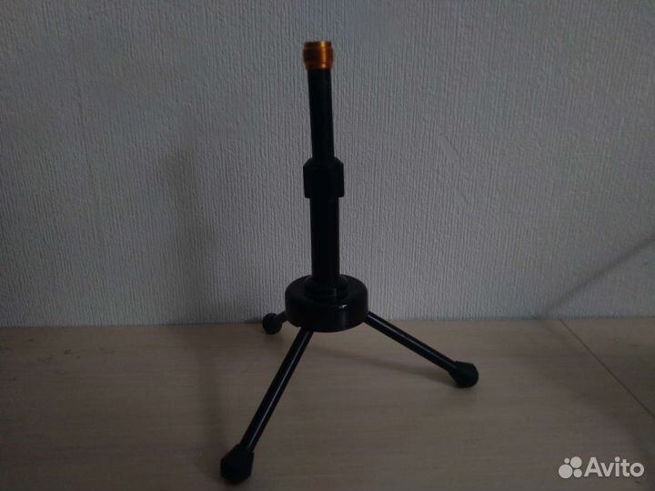 Стойка для микрофона настольная (тринога)