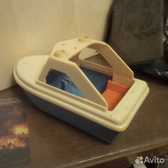 Игрушки ссср,трактор,змейка,катер,кораблик,машинки