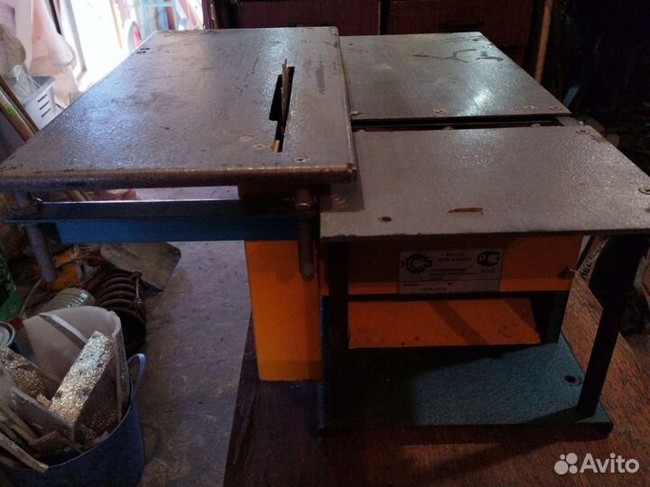 Деревообрабатывающий станок