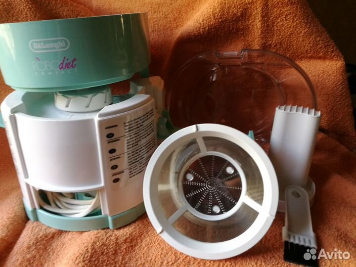 Соковыжималка Delonghi. Компактная