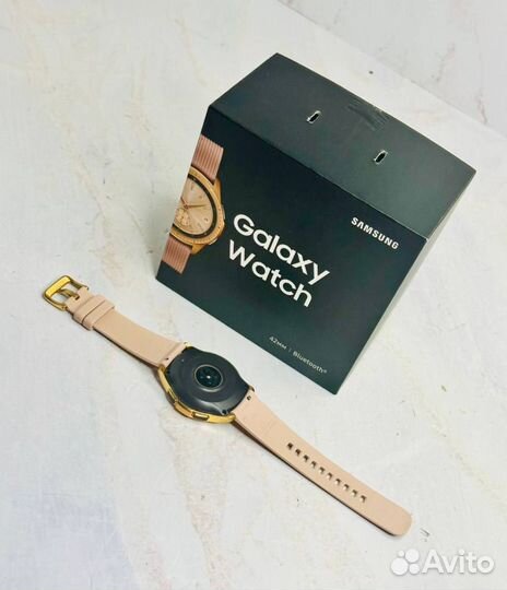 Смарт часы Samsung Galaxy Watch SM-R810