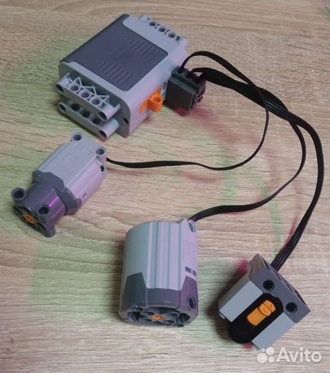 Лего блок с деталями