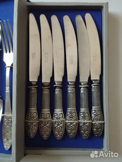 Набор мельхиоровых вилок и ножей СССР