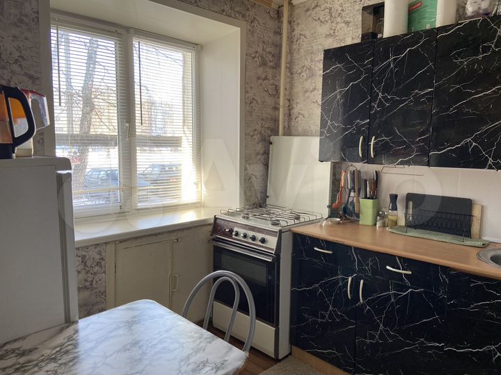 1-к. квартира, 30 м², 1/4 эт.