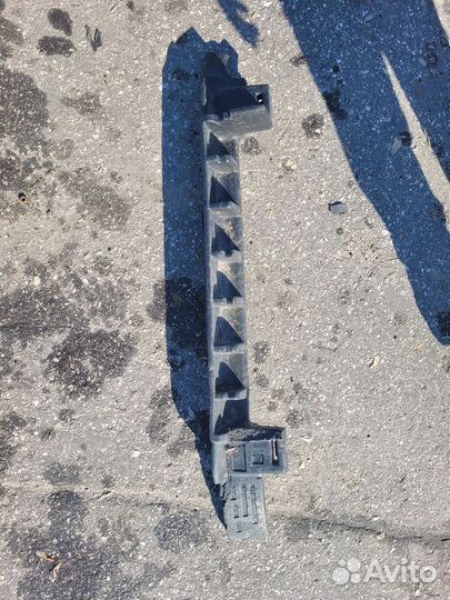 Абсорбер переднего бампера Tiguan 2