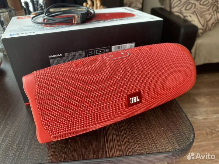 Колонка jbl charge 4