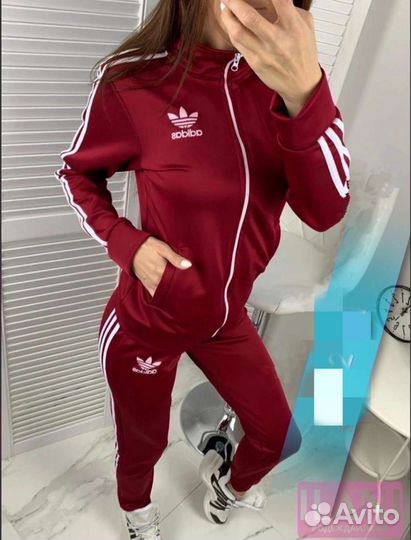 Костюм спортивный