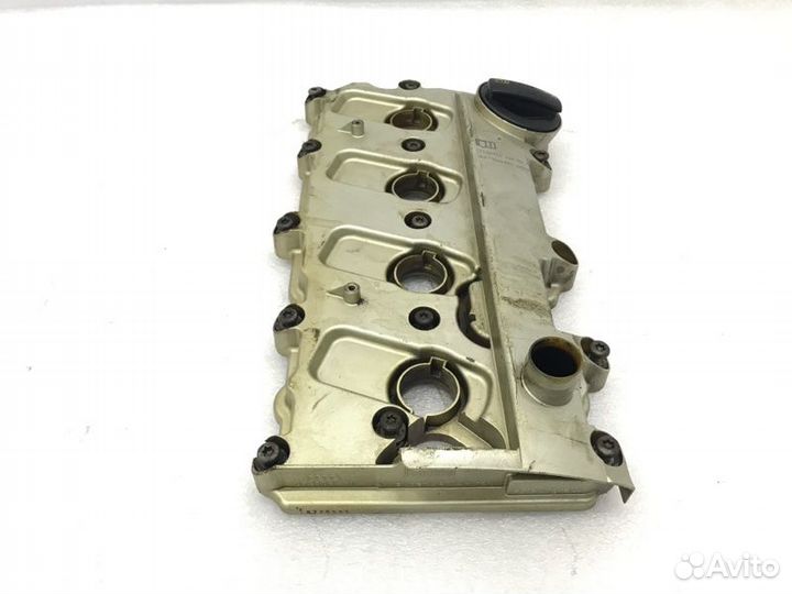 Крышка головки блока цилиндров левая Audi A8 D3