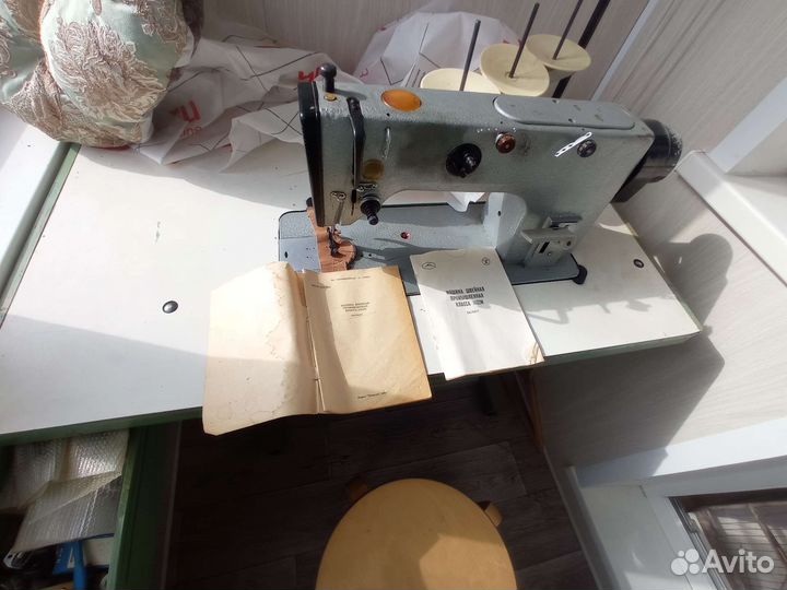 Промышленная швейная машинка 1022м-продажа/обмен