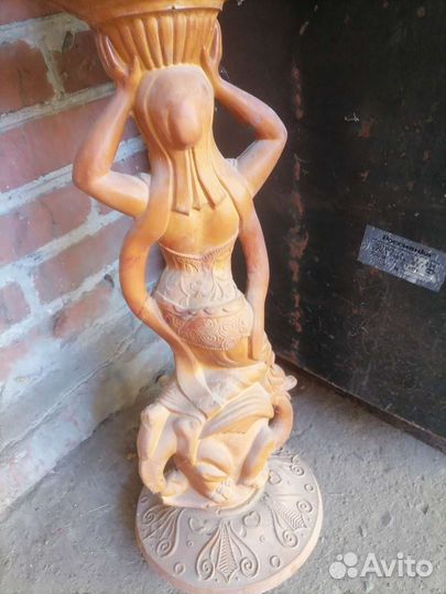 Статуэтка напольная с отсеком