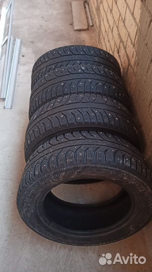 Bridgestone Ice Cruiser 7000 195/60 R15 88T