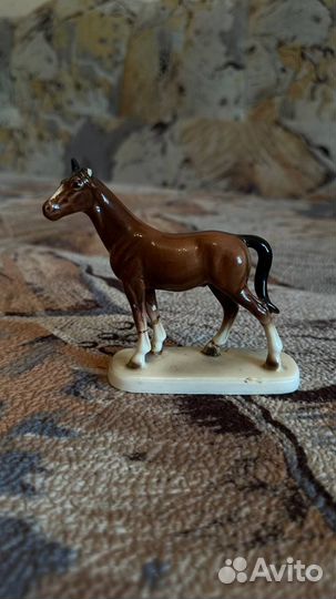 Винтажная статуэтка-лошадь из немецкого фарфора