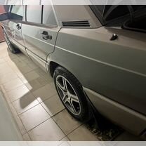 Mercedes-Benz 190 (W201) 1.8 MT, 1991, 240 000 км, с пробегом, цена 900 000 руб.