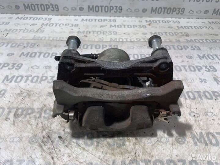 Суппорт передний левый Nissan Altima 2.5 I QR25