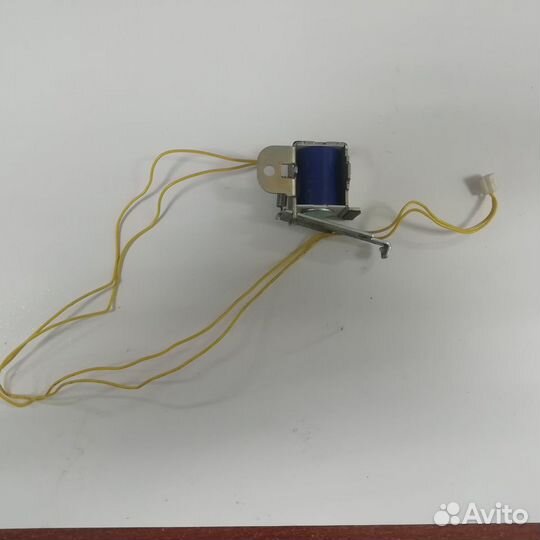 RM1-5054-000, Соленойд HP Laser Jet P4015n