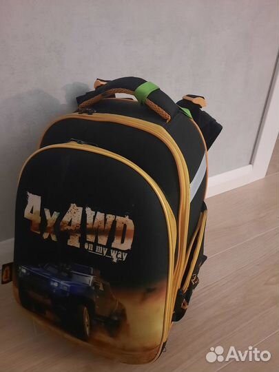 Школьный рюкзак
