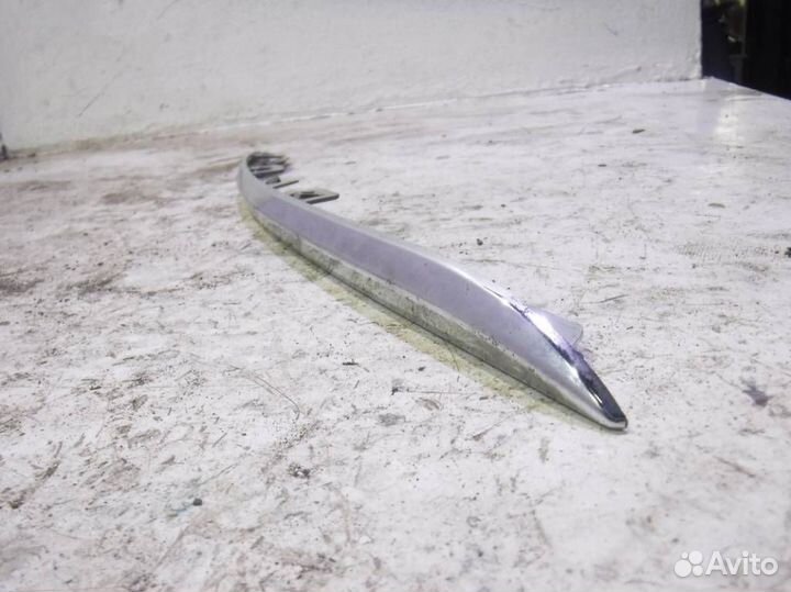 Молдинг заднего бампера