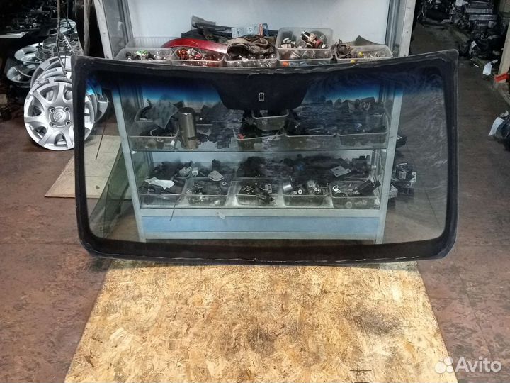 Лобовое стекло Renault Logan 1