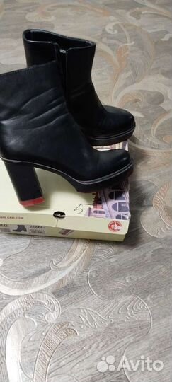 Ботинки женские