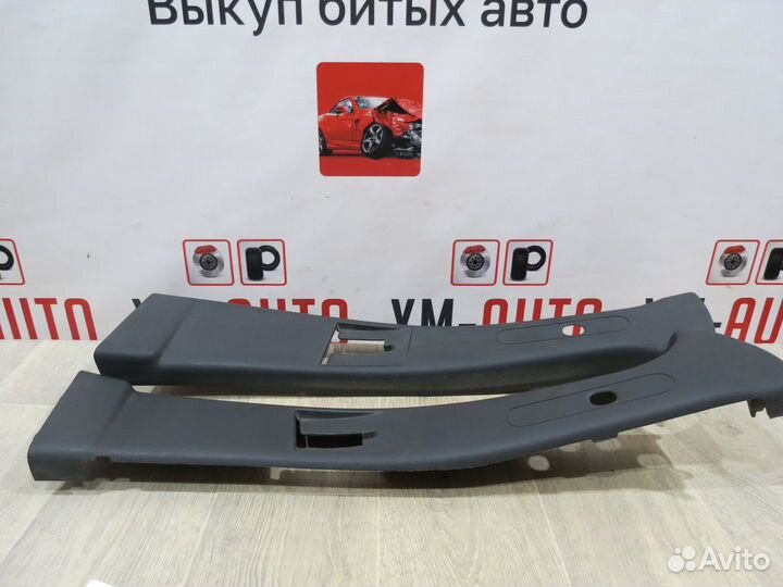 Обшивка средней стойки левая LADA Largus