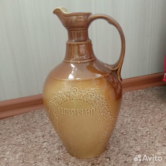 Керамический кувшин