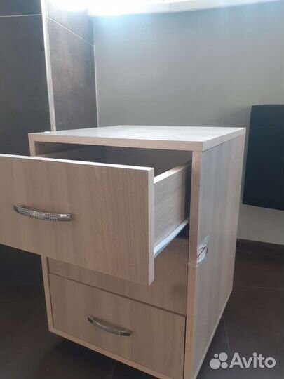 Тумба выкатная 3 ящика бу