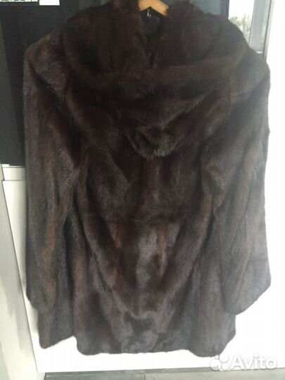 Норковый полушубок с капюшоном