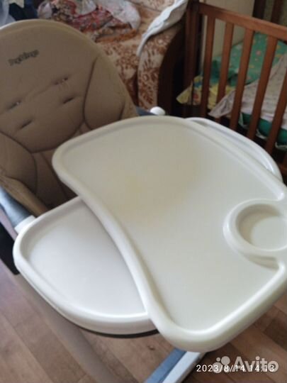Продам стульчик для кормления peg-perego
