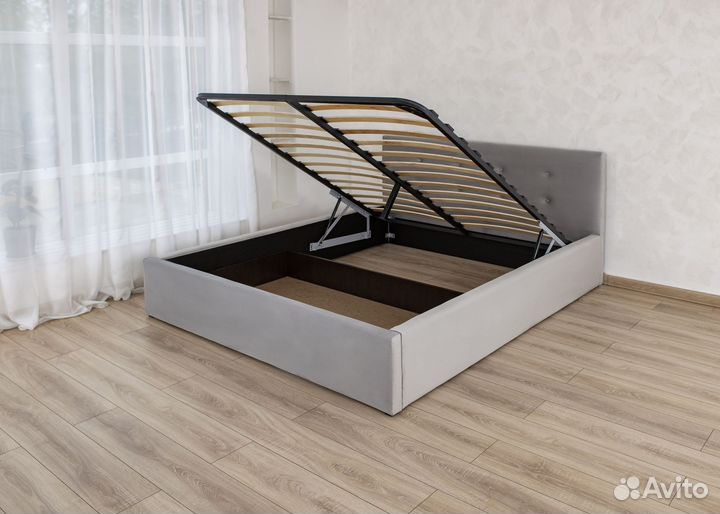 Кровать с матрасом и подъемным механизмом 140х200