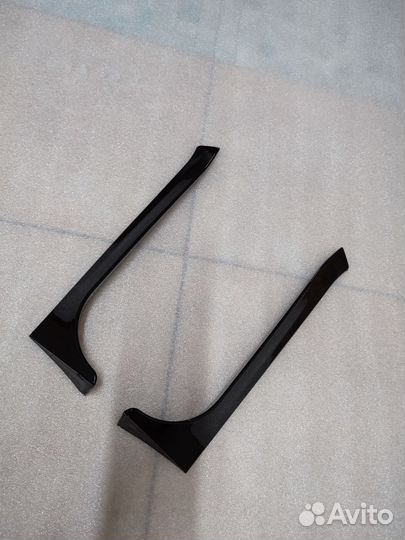 Боковые крылья заднего стекла Volkswagen Golf 6
