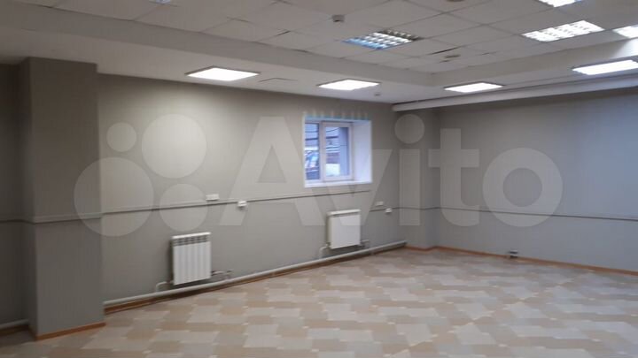 Помещение 72 м² с отдельным входом в Металлурге