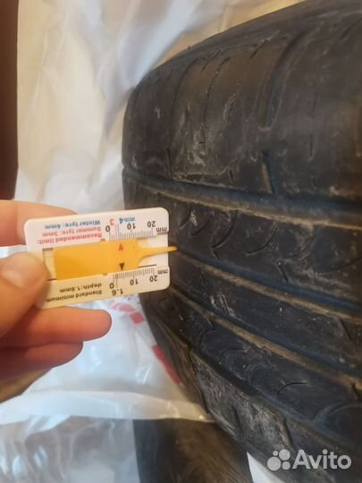 Roadstone Classe Premiere CP672 215/60 R17 96H